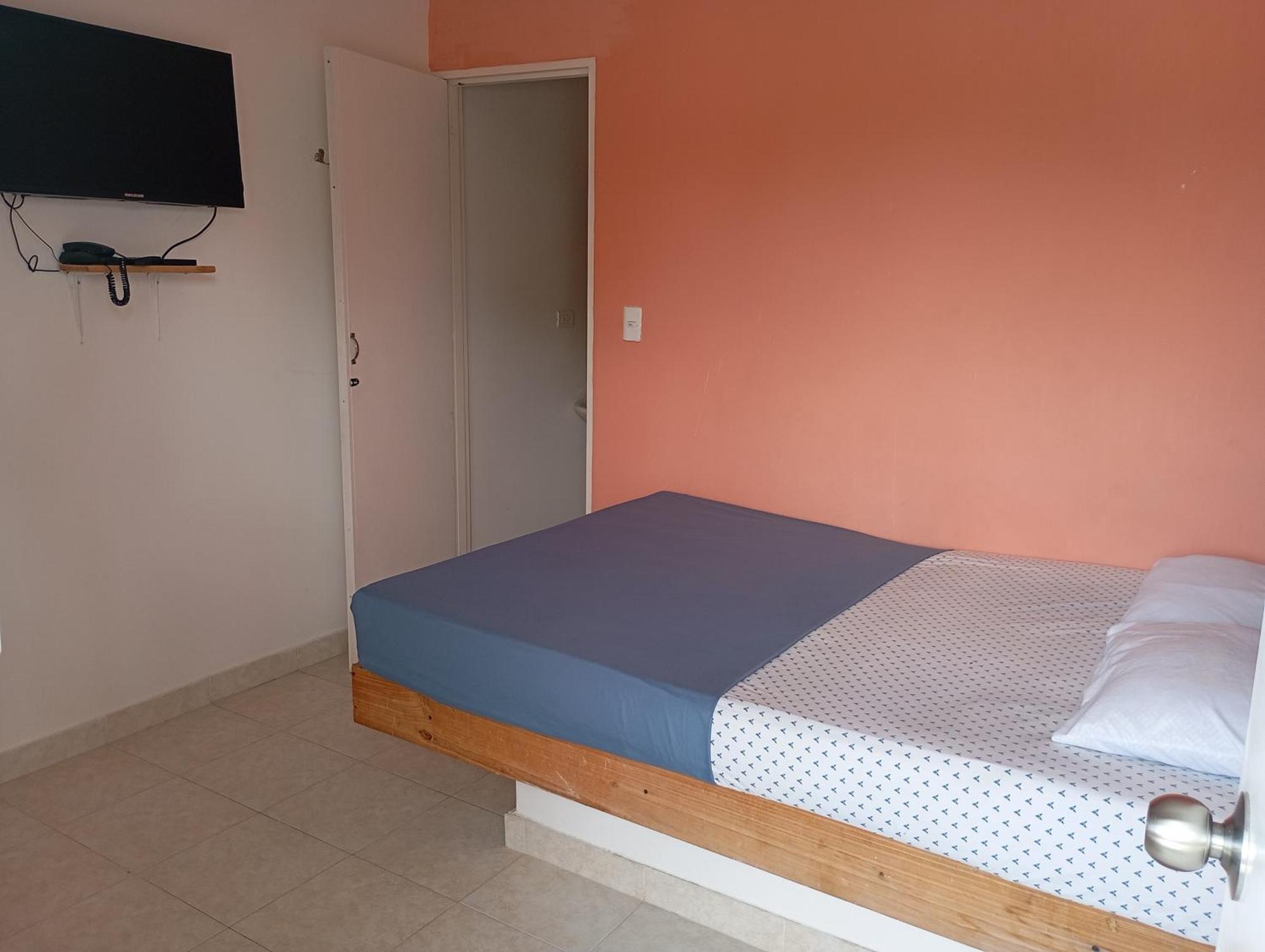 Hotel Real Palace Tuluá Екстериор снимка